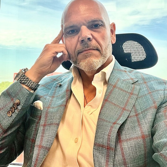 Meet your Posher, Mark - Picture 1 of 2